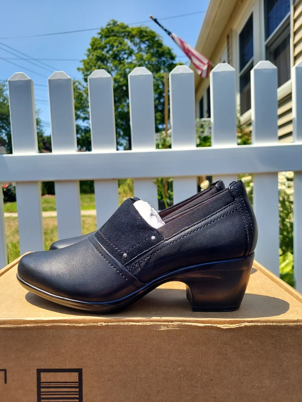 Clarks Emily Step Black Leather Low Block Pump Heels Women Size 6 NWT Comfort - Picture 2 of 10
